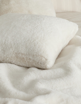 Super Soft Faux Fur Cushion