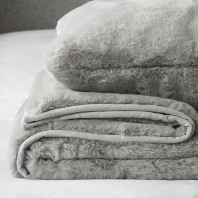 SuperSoft Faux Fur Throw & Cushion Cover Bedroom Sale The White