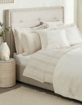 Super Soft Faux Fur Throw