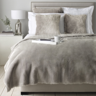 White company 2025 fur throw