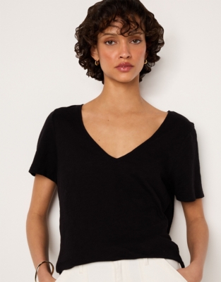 The Perfect Organic Cotton Slub V-Neck T-Shirt - Black