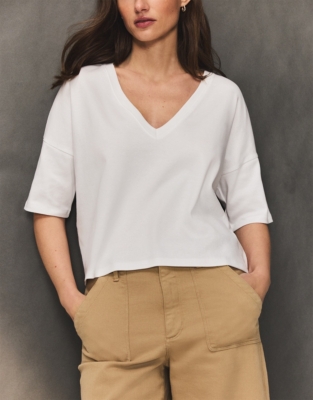 The Ultimate Organic Cotton Cropped V Neck T-shirt