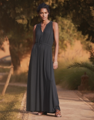 White company 2025 maxi dress