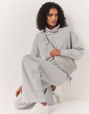 Luxury Loungewear, Cashmere Sweatpants & Joggers