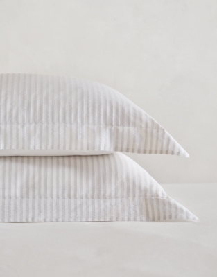 White/Soft Grey