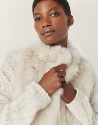 Toscana Sheepskin Gilet - Ivory