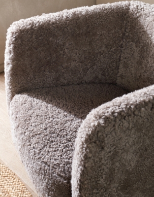 Truffle Cosy Sheepskin Chair