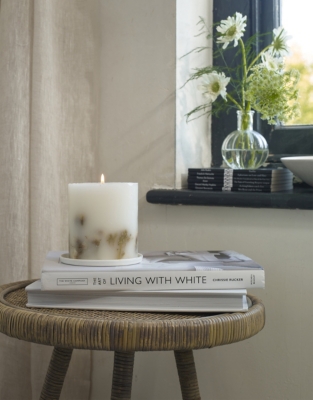 Tuberose & Cashmere Botanical Candle – Medium