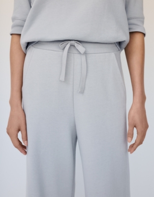 Ultimate Cropped Wide Leg Trouser