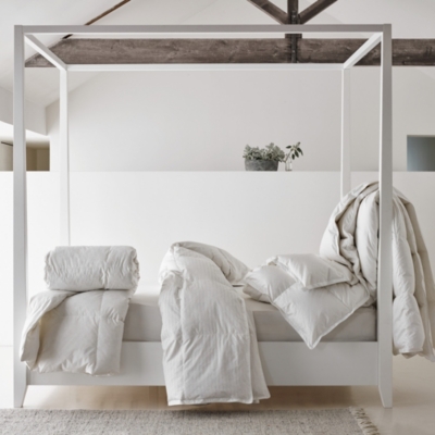 The white company 4 deals poster bed