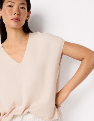 V-Neck Knitted T-shirt with Recycled Cotton