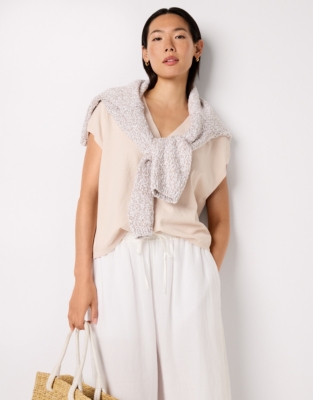 V-Neck Knitted T-shirt with Recycled Cotton - Shell