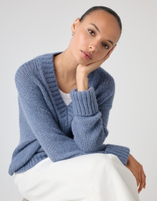 V-Neck Loose Tension Jumper with Alpaca