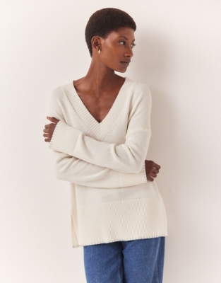 Oversized v neck hot sale cashmere sweaters