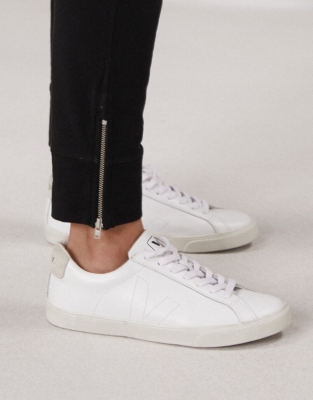 veja esplar leather trainers