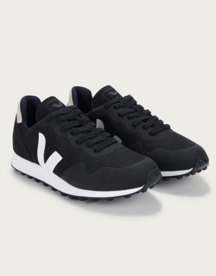 veja black trainers uk