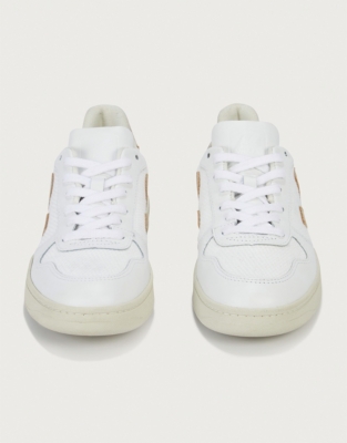 veja v10 trainers uk