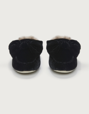 White company velvet bow slippers hot sale