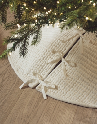 Velvet Tree Skirt