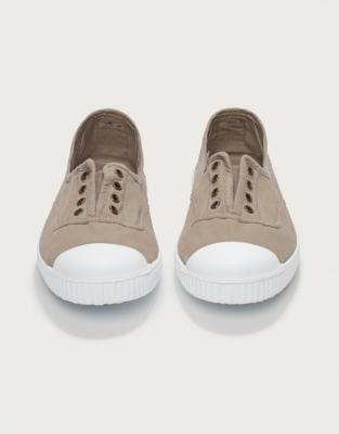 Victoria dora outlet plimsolls