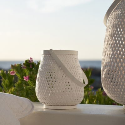 White company outdoor deals lanterns