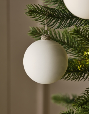 White Matte Bauble – 8cm