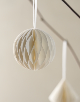 White Paper Decorations – Set of 3