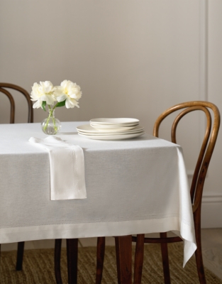 White Picot Stitch Tablecloth