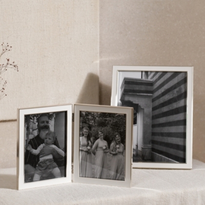 White Resin Double Hinged Photo Frame – 5x7”