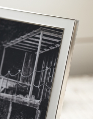White Resin Photo Frame – 5x7”