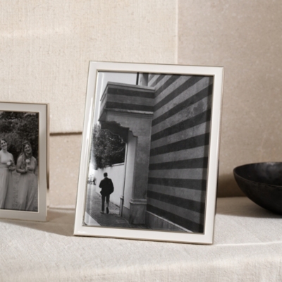 Picture Frames | White & Silver Frames | The White Company US