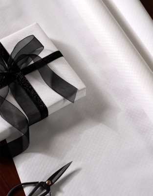 White Textured Piqué Wrapping Paper – 10m