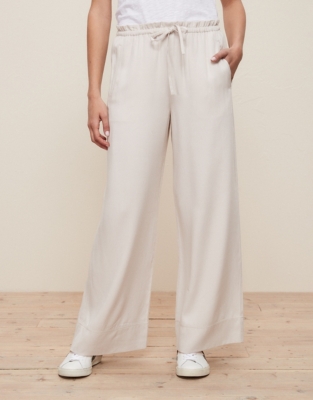 Wide-Leg Drawstring Pants