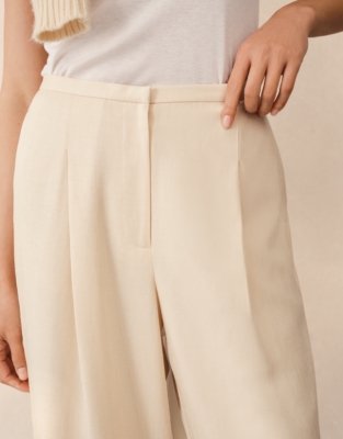 Wide Leg Pleated Trousers