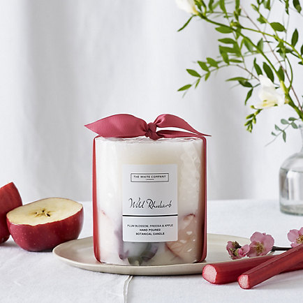 Wild Rhubarb Botanical Candle – Medium