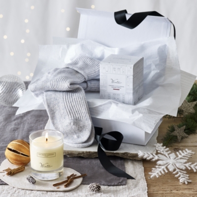 Winter Cozy Night Gift Set Candles & Fragrance Sale The White