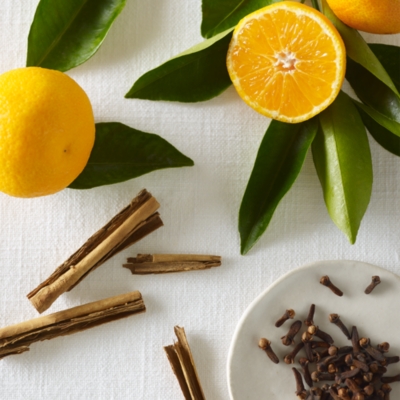 Winter Cracker Hand & Nail Gift Set