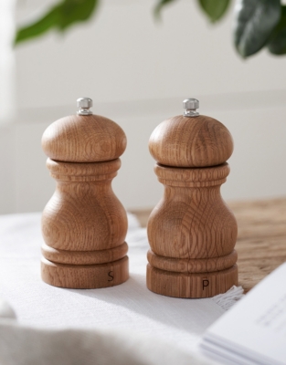 Wooden Salt & Pepper Grinders – Set of 2