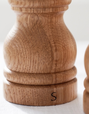 Wooden Salt & Pepper Grinders – Set of 2